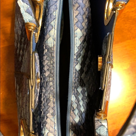 Purse (not leather) - Picture 4 of 6